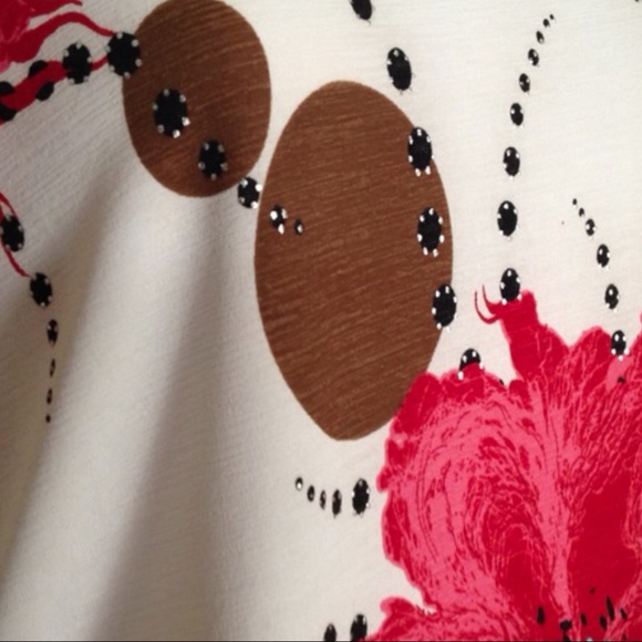 Boxy Floral Print Top or Blouse with Drawstrings - Picture 4 of 4